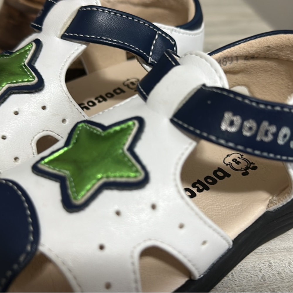Size 22(5) kids sandals with arch support
